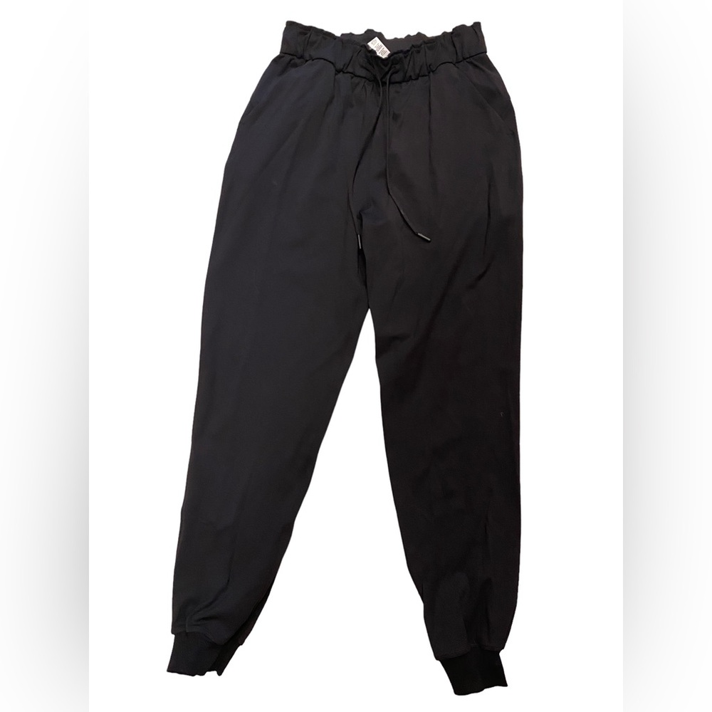 Lululemon size 6 dressy joggers EXCELLENT CONDITION